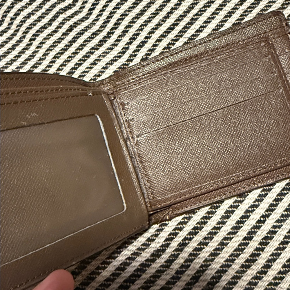 Gucci Tiger Print Card Holder - Picture 8 of 9